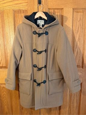 L.L. Bean men’s vintage Tan Hooded Duffle Coat with Black Trim